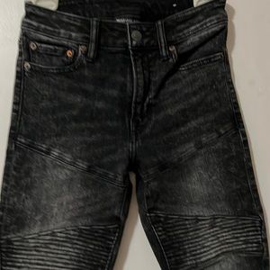 American Eagle Men’s jeans